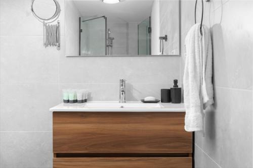 Ένα μπάνιο στο Sea Side-Presidential Suite& Privet Jacuzzi Eilat