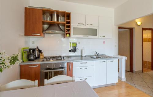 Beach Front Apartment In Umag With Wifi