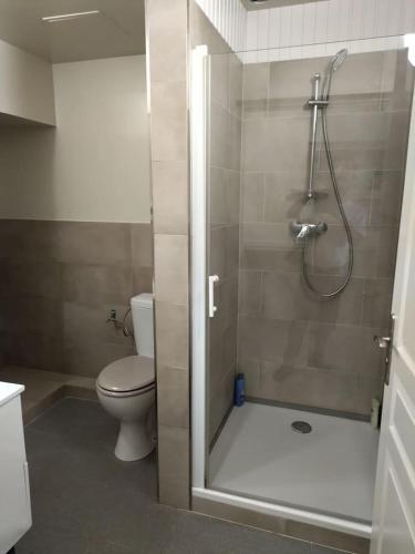 Photo de la galerie de l'établissement Très grand studio au pied du plateau d'Angoulême., à Angoulême