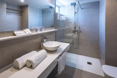 Phòng tắm tại GHT S'Agaró Mar Hotel