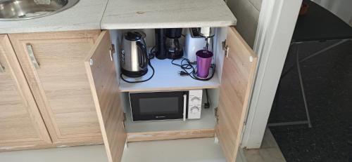 2 Bed Flat - Sleeps 5 - Parking - Wifi