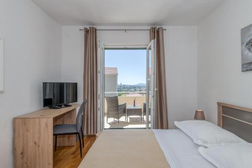 Apartment Renata + PRIVATE swimming pool in SPLIT