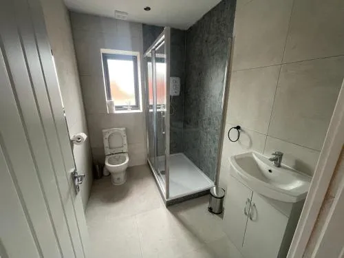 Sapphire Premier Apartments w/Secure Parking photo 13