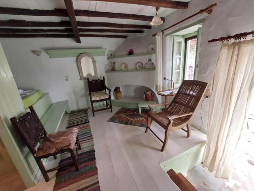 Gambar di galeri bagi Elma's Houses - Green House Yanna di Bandar Lama Alonnisos