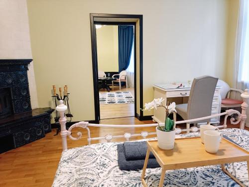 Khu vực ghế ngồi tại Riverside Old Town Spacious One Bedroom Apartment few steps from Dome square and Cathedral