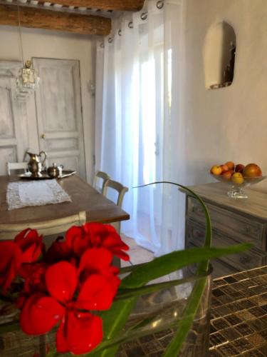 Φωτογραφία από το άλμπουμ του L’île aux fleurs σε Ventabren