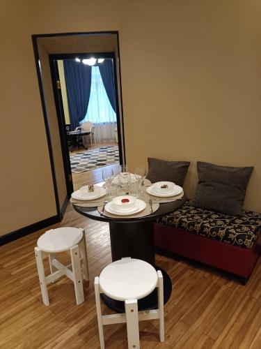 Khu vực ghế ngồi tại Riverside Old Town Spacious One Bedroom Apartment few steps from Dome square and Cathedral