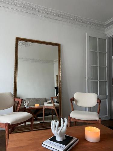 Bel appartement Haussmanien