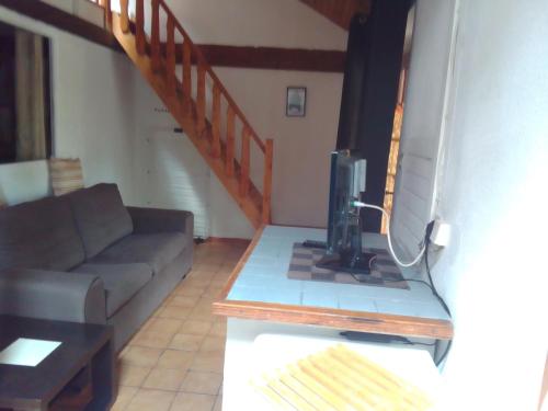 Photo de la galerie de l'établissement la mini ferme de maëlou, à Sermaises