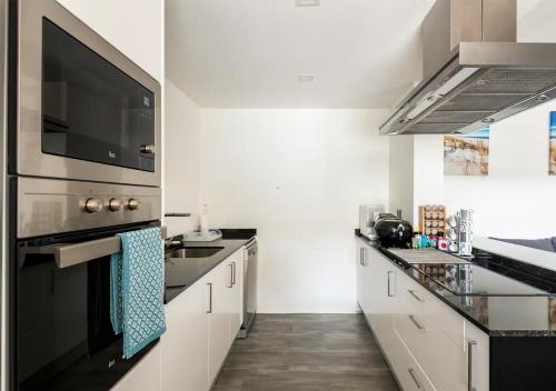 Lovely 1-bedroom apartment with parking ocean view
