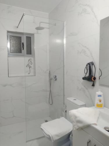 Eleanas Apartament - Image 8