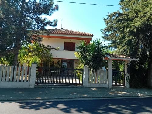 Το κτήριο όπου στεγάζεται  το διαμέρισμα