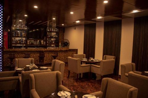 Χώρος καθιστικού στο RATNA HOTEL