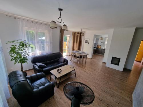 Pokoje pod Dębem Grzybowo