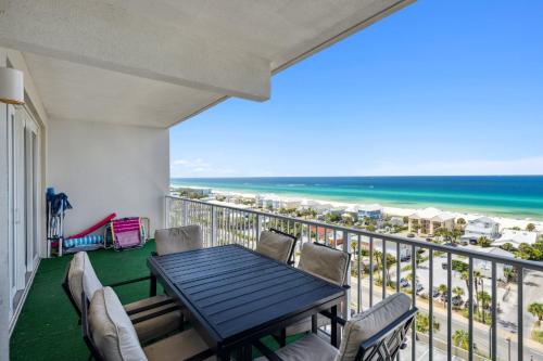 Фотография из галереи Laketown Wharf #1006 by Nautical Properties в Панама-Сити-Бич