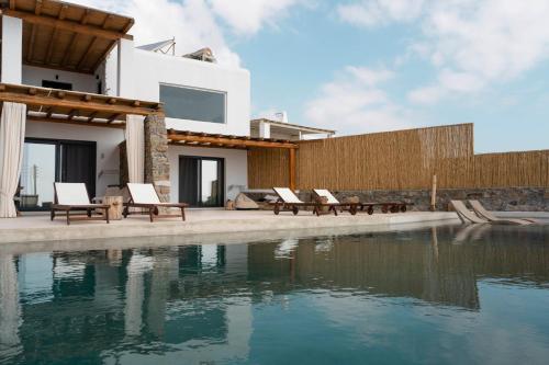 Gallery image of M-Vibes Mykonos Suites in Kalafatis