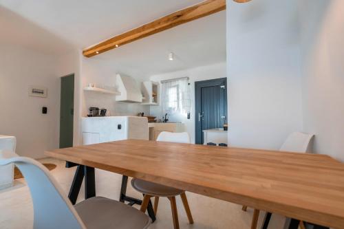 Gallery image of M-Vibes Mykonos Suites in Kalafatis