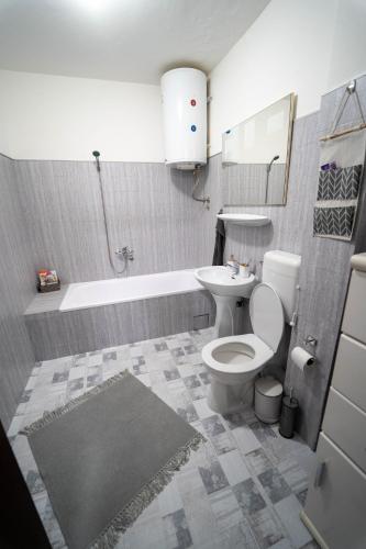 Ένα μπάνιο στο Park Apartment