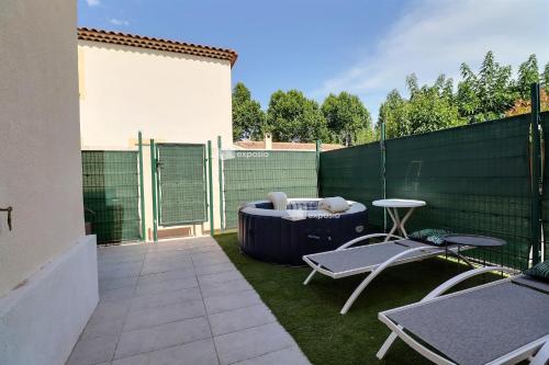 Fotografia z galérie ubytovania T2 de 40 m2 avec jacuzzi au pied du massif v destinácii Marseille
