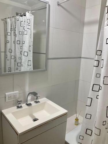 Bagno di 5-Súper Dpto en Morón centro
