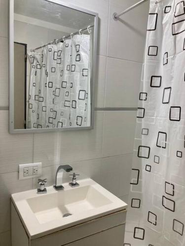 Bagno di 5-Súper Dpto en Morón centro