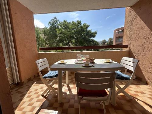 Appartement lumineux avec terrasse, parking et proche plage à Sainte-Maxime - FR-1-226-527
