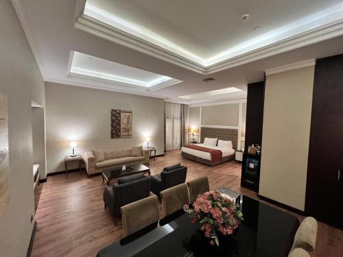 Ramada by Wyndham Istanbul Merterにあるシーティングエリア