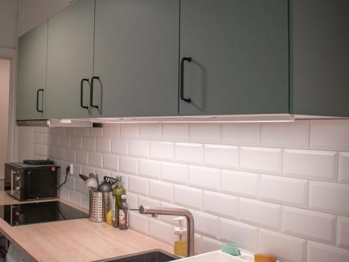 Kuchyň nebo kuchyňský kout v ubytování Peaceful Flat for 4 in Prenzlauer Berg (55sq)