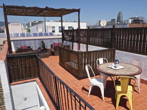 Sunny Rooftop Apartment