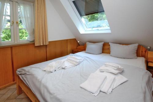 Postel nebo postele na pokoji v ubytování Gmelinstra_e 19 d