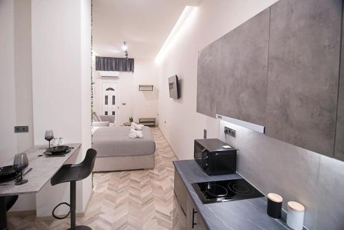 Joy's Modern-chic home