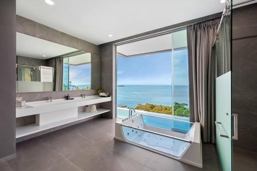 Koupelna v ubytování Villa Moonstar - Luxury with Breathtaking Sea Views