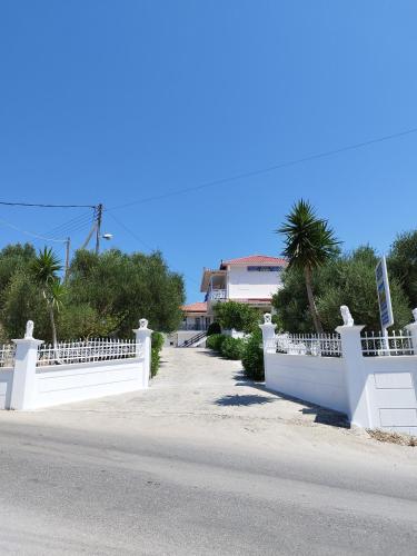 Το κτήριο όπου στεγάζεται  το διαμέρισμα