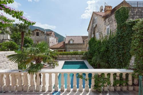 ペラストにあるVilla Perastian Thritonのギャラリーの写真