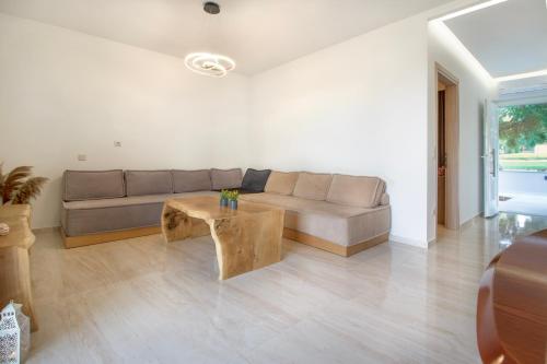 Garden House Apartment