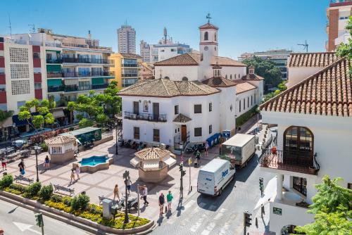 LXR Vistahermossa 3BDR. Apt Next to sea