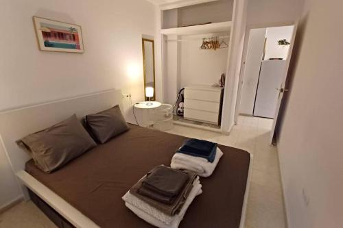 Luxurious 1 bed apartment with 5 pools & gardens.