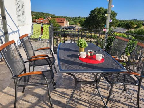 Primošten Apartman Dino