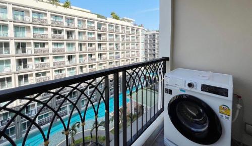 Gambar di galeri bagi Luxury Comfy Blue lagoon and the beach! di Pantai Jomtien