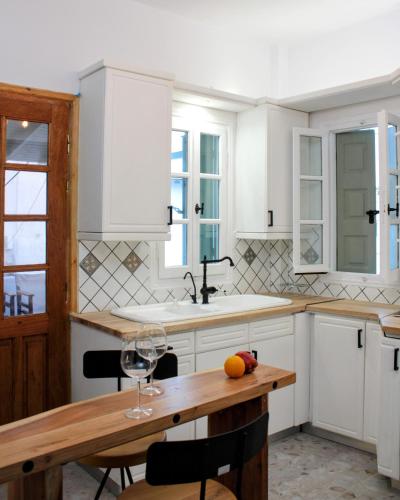 Gallery image of Lithi Stylish Apartments- Eco Luxury Suite in Tripití