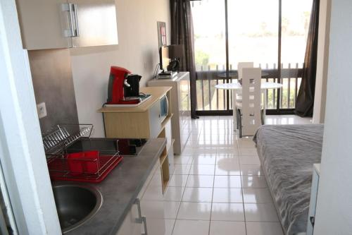 Studio 216, Port Vénus au village naturiste