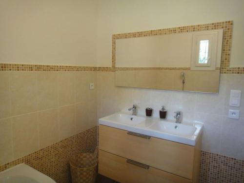 Ванна кімната в Sur les hauteurs du Luberon