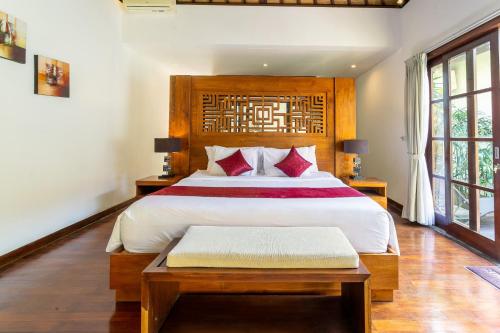 Letto o letti in una camera di Sukanami Villa Ubud by ecommerceloka