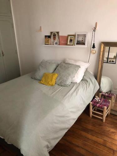 Appartement 75009 PARIS 50m2 métro poissonnière 3 pers & baby