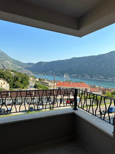 Imagen de la galería de Apartment Luka Kotor, en Tomići