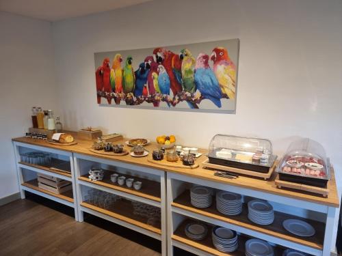 Makanan di atau berdekatan hotel