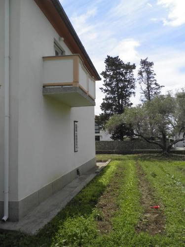 Κήπος έξω από το Rooms Pipo