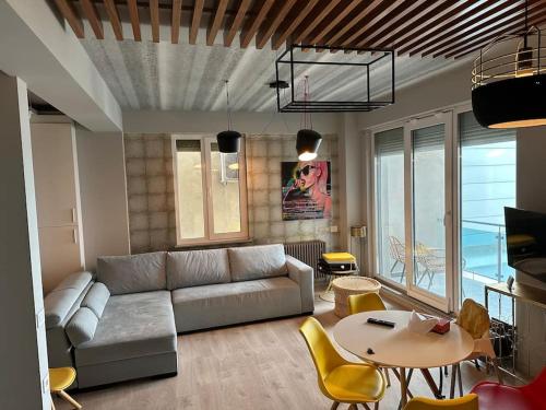 O zonă de relaxare la Sea View/Beach front- Joie de Vivre -Cozy Designed