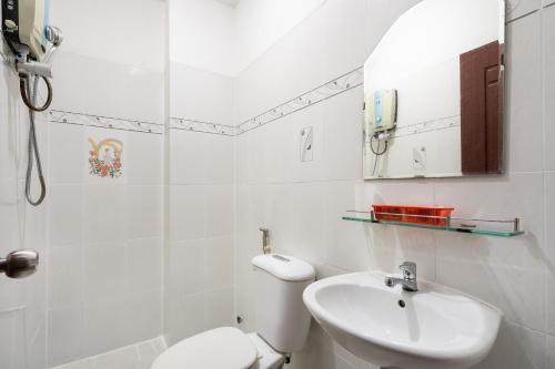 Ένα μπάνιο στο Lam Sơn Hotel