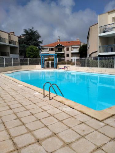 Swimmingpoolen hos eller tæt på T2 35 m2 st jean centre